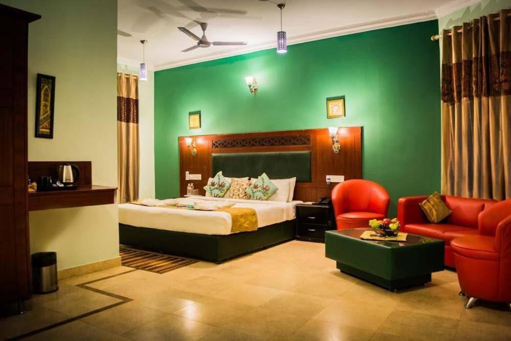 Wanders In Travel Company Hotel Madikeri Luaran gambar