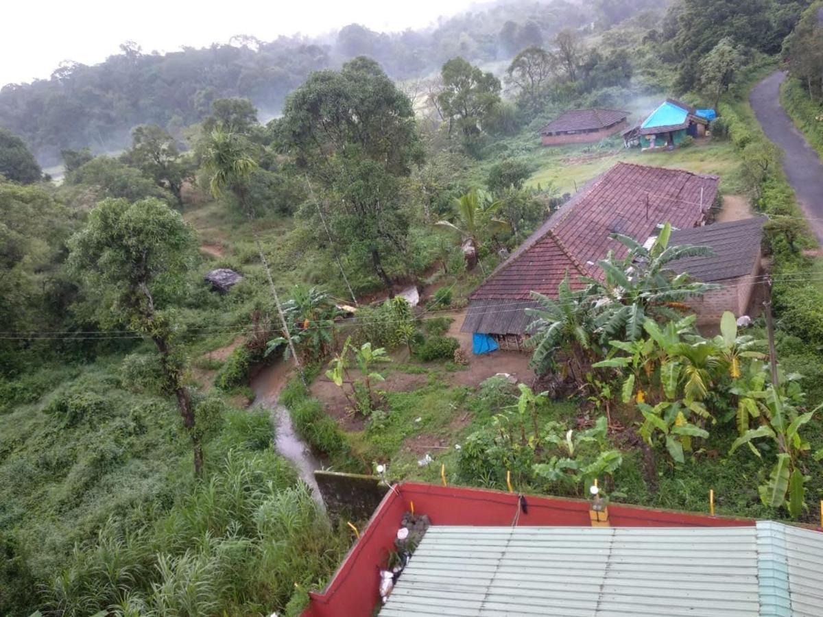Wanders In Travel Company Hotel Madikeri Luaran gambar