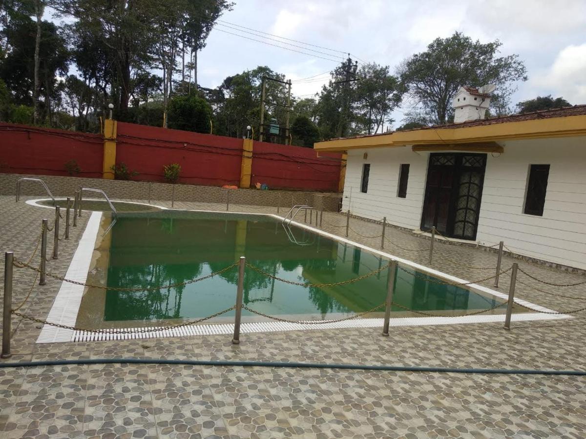 Wanders In Travel Company Hotel Madikeri Luaran gambar