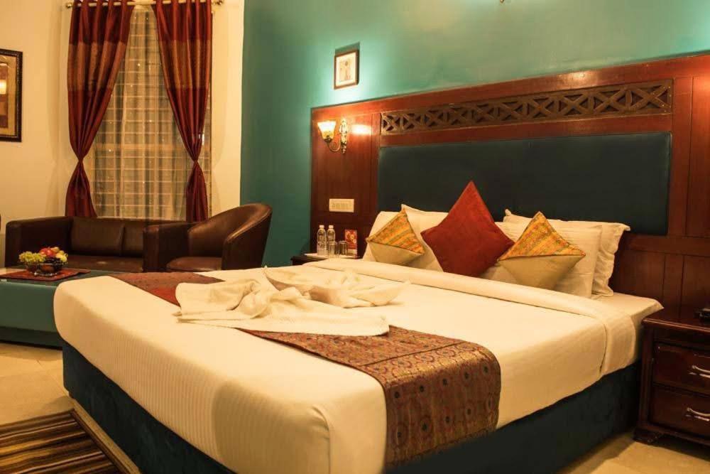 Wanders In Travel Company Hotel Madikeri Luaran gambar