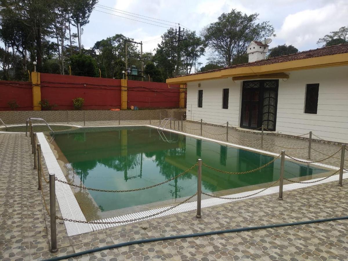 Wanders In Travel Company Hotel Madikeri Luaran gambar
