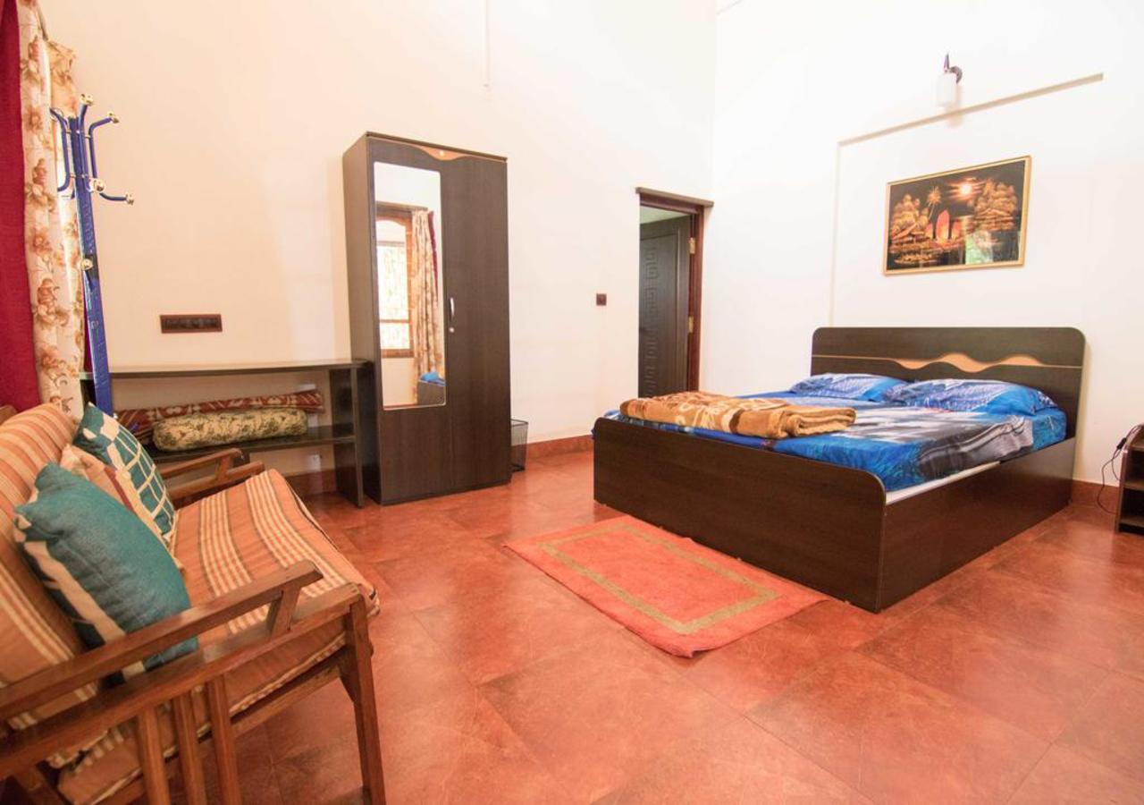 Wanders In Travel Company Hotel Madikeri Luaran gambar