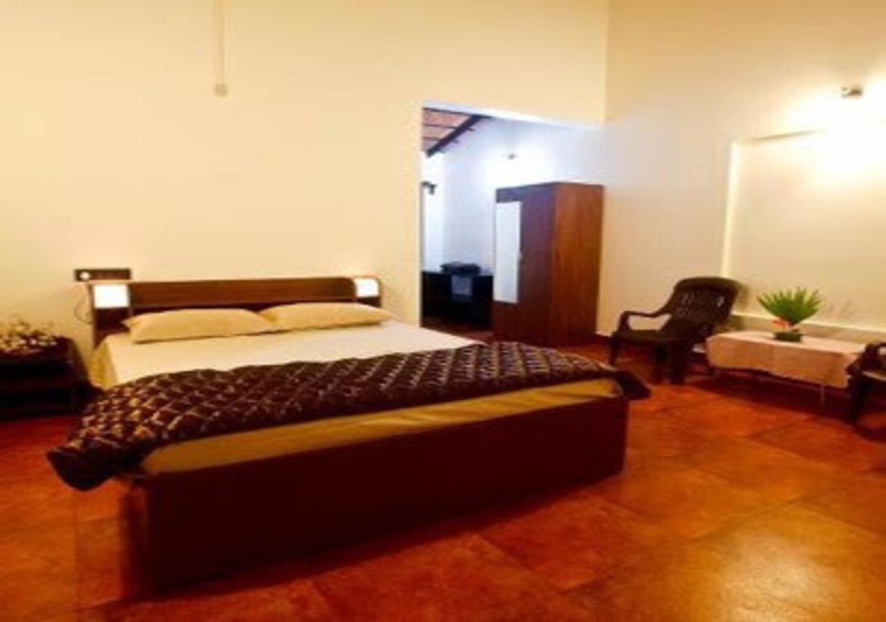Wanders In Travel Company Hotel Madikeri Luaran gambar