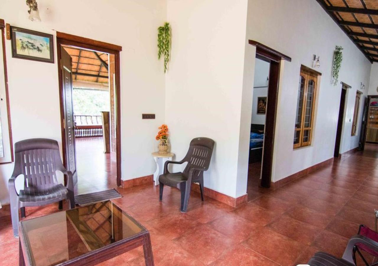 Wanders In Travel Company Hotel Madikeri Luaran gambar