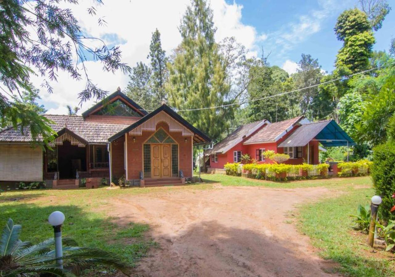 Wanders In Travel Company Hotel Madikeri Luaran gambar