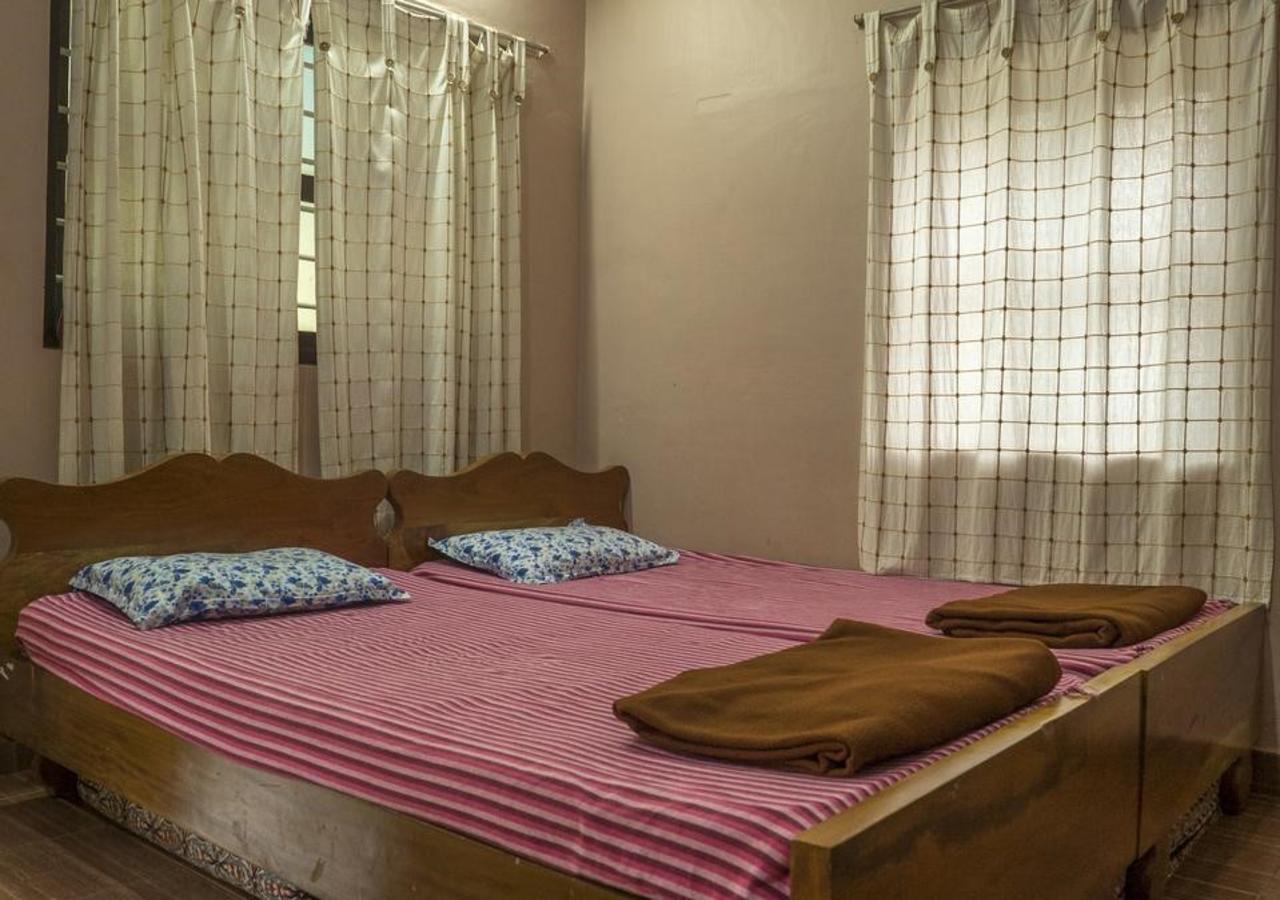 Wanders In Travel Company Hotel Madikeri Luaran gambar